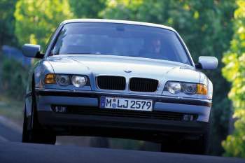 1998 BMW 7-series