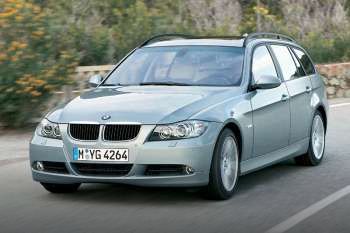BMW 318i Touring Dynamic Executive
