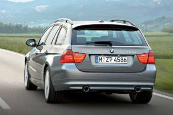 BMW 330d XDrive Touring Luxury Line
