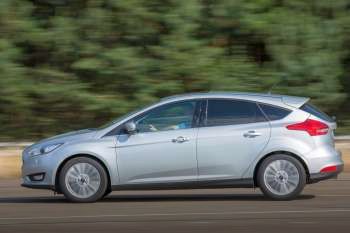 Ford Focus 1.0 EcoBoost 100hp Lease Edition