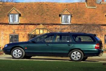 Ford Mondeo Wagon 2.5i V6 First Edition