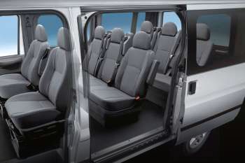 Ford Transit Kombi 300L FWD 2.2 TDCi 140hp Ambiente