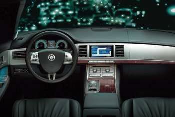 Jaguar XF 3.0D V6 240hp Premium Luxury