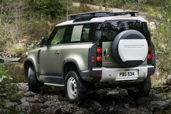 Land Rover Defender 90 P400 First Edition
