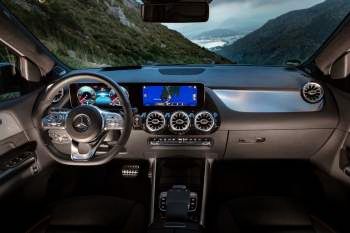 Mercedes-Benz B 180 Business Solution AMG