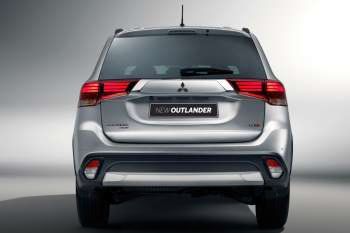 Mitsubishi Outlander 2.2 DI-D Instyle+ 4WD