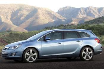 Opel Astra Sports Tourer 1.4 Turbo 140hp S/S Cosmo