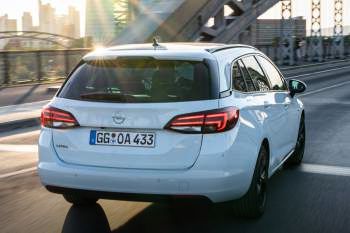 Opel Astra Sports Tourer 1.2 Turbo 145hp Business Edition