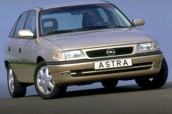 Opel Astra 1.6i-16V CDX
