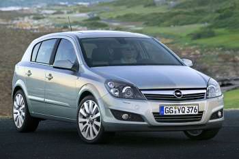 Opel Astra 1.9 CDTi 120hp Essentia