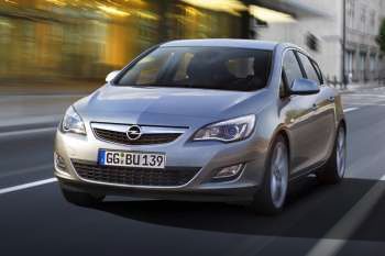 Opel Astra 1.4 100hp S/S Business+