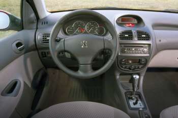 Peugeot 206 Gentry 1.6-16V