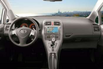 Toyota Auris 1.6 16v VVT-i Sol