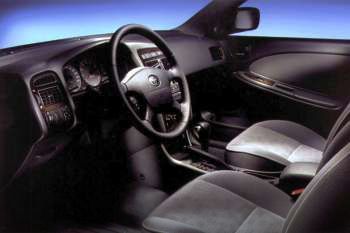 Toyota Avensis Wagon 1.8 16v VVT-i Linea Luna