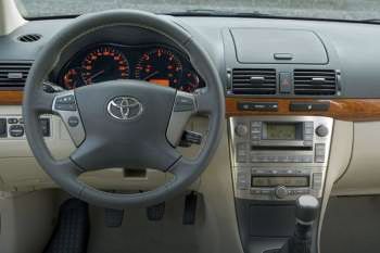2006 Toyota Avensis 4 Tur Spezifikationen Cars Data Com