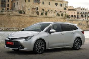 Toyota Corolla Touring Sports 1.8 Hybrid Business Intro