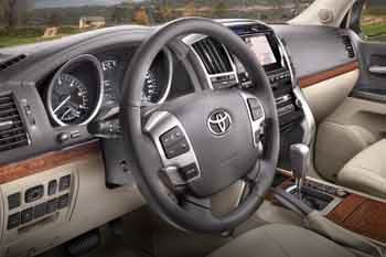 Toyota Land Cruiser V8 4.5 D-4D VX