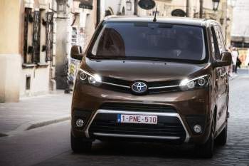 Toyota Proace Verso Compact 1.5 D-4D 120hp Active