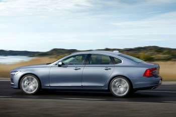 Volvo S90L T8 Twin Engine AWD Excellence